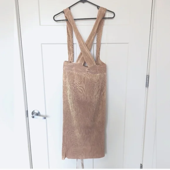 NWT House of CB plisse Isolde dress - Picture 5 of 11